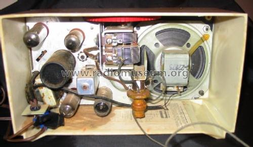 Silvertone 3002 Ch= 132.054 Order=57D 03002; Sears, Roebuck & Co. (ID = 151564) Radio