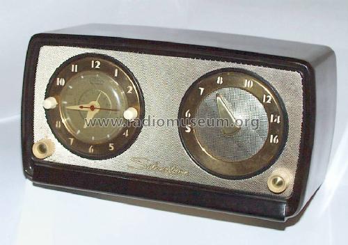 Silvertone 3025 Ch= 132.066 Order=57D 03025; Sears, Roebuck & Co. (ID = 91645) Radio