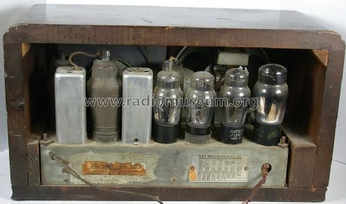Silvertone 3749 ; Sears, Roebuck & Co. (ID = 1649385) Radio
