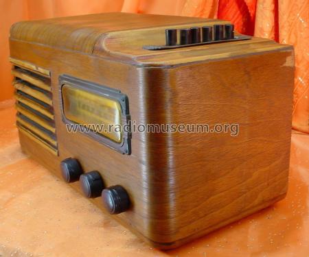 Silvertone 3972 Ch= 113.972; Sears, Roebuck & Co. (ID = 1466155) Radio