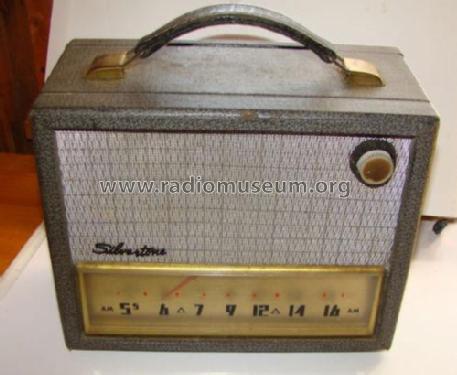 Silvertone 4225 Order=57G 04225; Sears, Roebuck & Co. (ID = 2233170) Radio