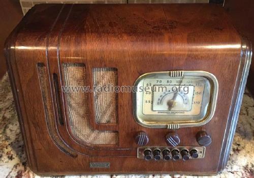 Silvertone 7215 Ch= 110.7215; Sears, Roebuck & Co. (ID = 1902642) Radio
