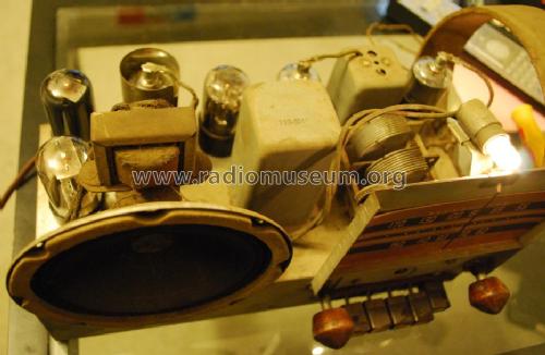 Silvertone 7251 Ch= 110.988,,; Sears, Roebuck & Co. (ID = 1282901) Radio