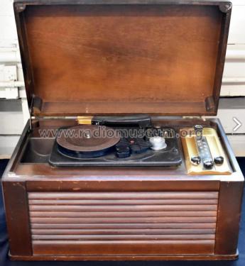 Silvertone 8085 Ch= 101.814-4C; Sears, Roebuck & Co. (ID = 2689077) Radio