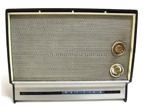 Silvertone Instant Sound Solid State 8005 Ebony Ch= 132.30301 Order=57G 8005; Sears, Roebuck & Co. (ID = 1475236) Radio