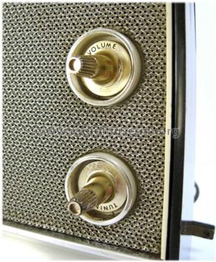 Silvertone Instant Sound Solid State 8005 Ebony Ch= 132.30301 Order=57G 8005; Sears, Roebuck & Co. (ID = 1475237) Radio