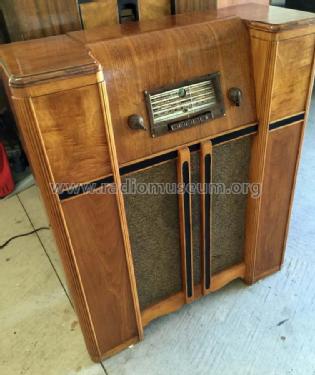 Silvertone Order= 57DM 6335 Ch= 101.573; Sears, Roebuck & Co. (ID = 1743091) Radio