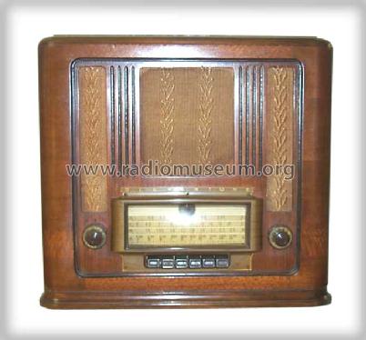 Silvertone R1181 Ch= 101.611; Sears, Roebuck & Co. (ID = 260188) Radio