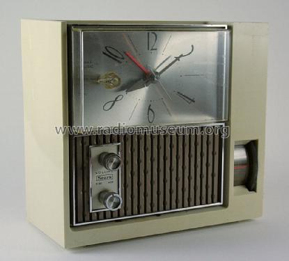 Transistor Radio 132.20820100 ; Sears, Roebuck & Co. (ID = 1205508) Radio