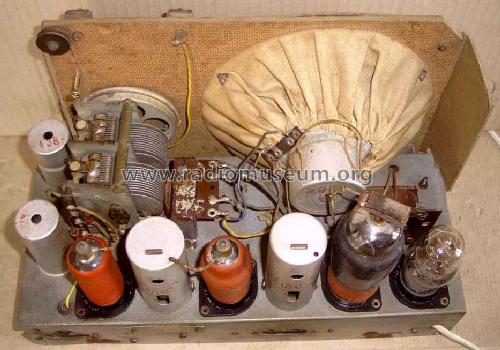 RA83A /00 /01; Radiola marque (ID = 1561023) Radio