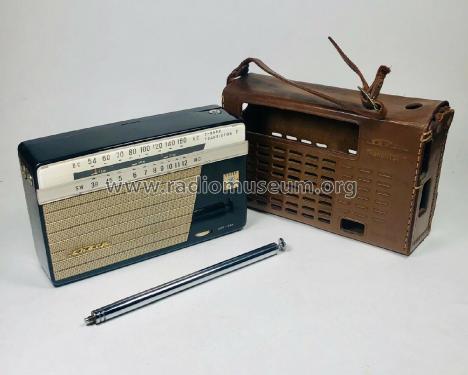 2 Band Transistor 7 TR-235A; Sharp; Osaka (ID = 2403228) Radio