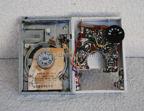 BP-102A; Sharp; Osaka (ID = 1530198) Radio