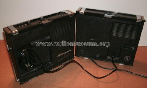 FM-30; Sharp; Osaka (ID = 1852451) Radio