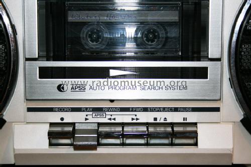 Stereo Radio Cassette Recorder GF5757; Sharp; Osaka (ID = 1170507) Radio