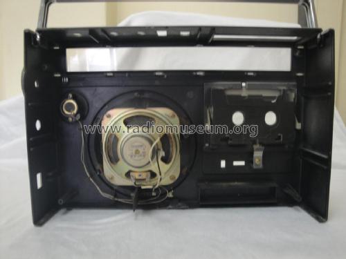 GF-2500; Sharp; Osaka (ID = 3191640) Radio