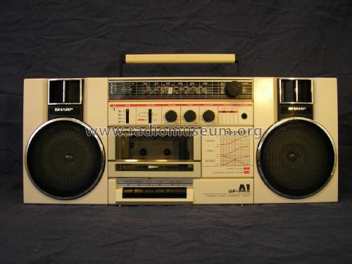 Portable stereo component system GF-A1H; Sharp; Osaka (ID = 2092869) Radio
