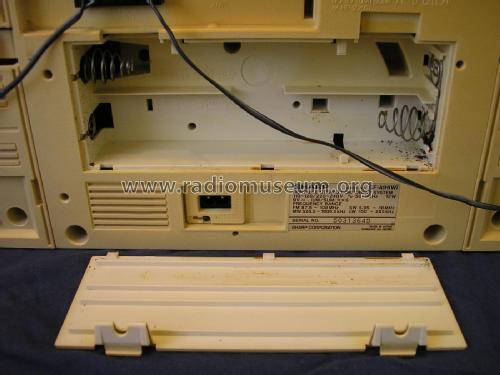 Portable stereo component system GF-A1H; Sharp; Osaka (ID = 2092877) Radio