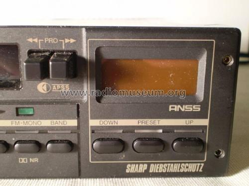 RG-F825H-BK; Sharp; Osaka (ID = 918448) Car Radio