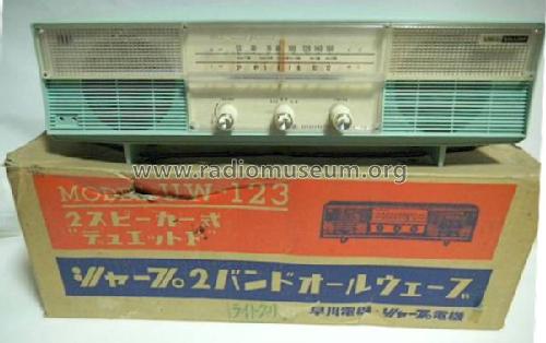 UW-123; Sharp; Osaka (ID = 1251007) Radio
