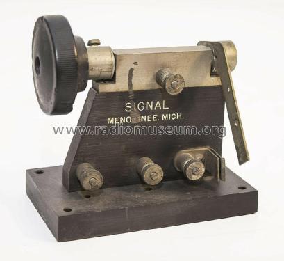 Aerial Change-Over Switch No. R-6; Signal Electric Mfg. (ID = 2537511) Amateur-D