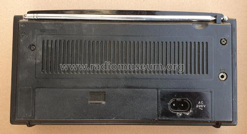 Solid State FM / MW / SW 3 Band Radio 10F277; Silver Brand - Shin- (ID = 3001867) Radio