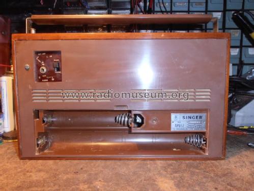 AP652; Singer Company, The; (ID = 1165665) Radio
