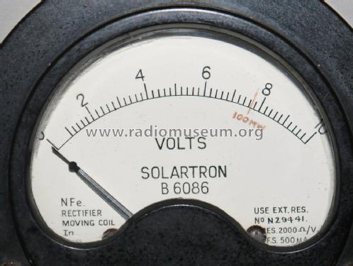 Oscillator CO 546; Solartron Laboratory (ID = 2118212) Equipment