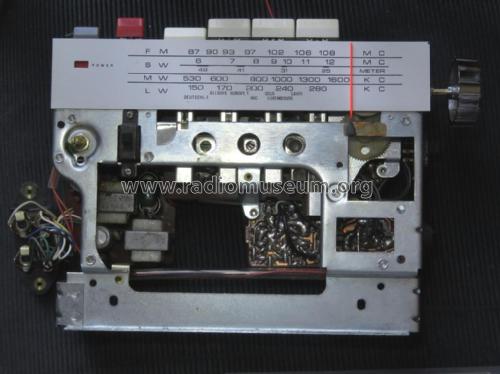 5F-94L; Sony Corporation; (ID = 2543088) Radio