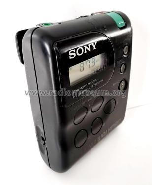 AM/FM Walkman SRF-M33; Sony Corporation; (ID = 3126602) Radio