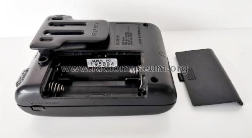 AM/FM Walkman SRF-M33; Sony Corporation; (ID = 3126604) Radio