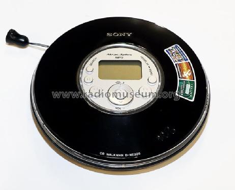 CD Walkman D-NE320; Sony Corporation; (ID = 2461842) R-Player