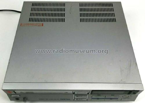 Compact Disc Player CDP-200; Sony Corporation; (ID = 2471699) R-Player
