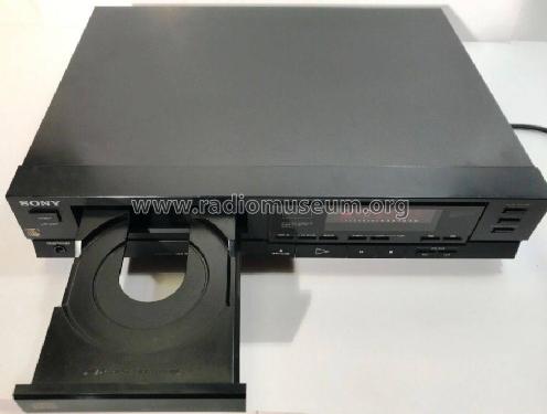 Compact Disc Player CDP-550; Sony Corporation; (ID = 2457572) Sonido-V