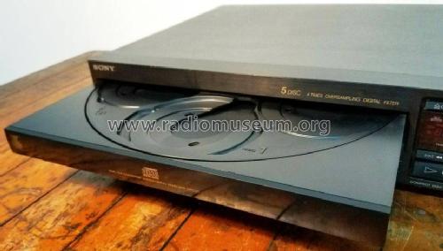 Compact Disc Player CDP-C305; Sony Corporation; (ID = 2470675) Sonido-V