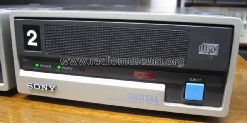 Compact Disc Player Unit CDP-3000; Sony Corporation; (ID = 2457059) R-Player