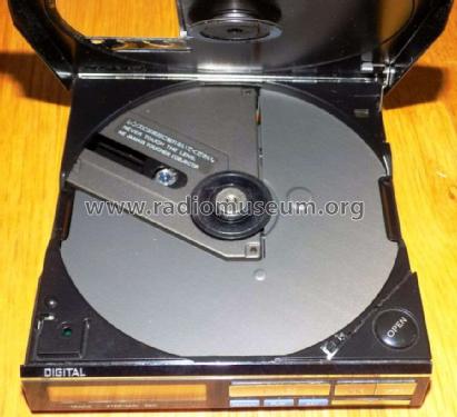 Discman D-7S; Sony Corporation; (ID = 2490318) R-Player