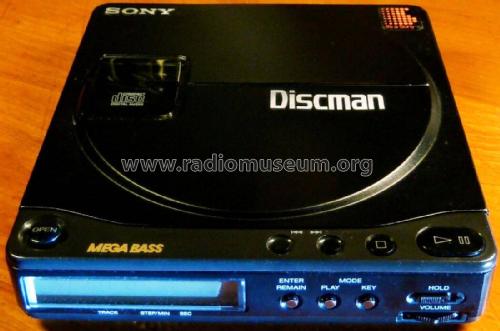 Discman Mega Bass D-90; Sony Corporation; (ID = 2461009) R-Player