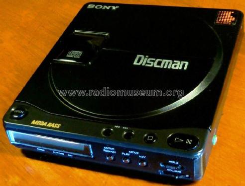 Discman Mega Bass D-90; Sony Corporation; (ID = 2461013) R-Player