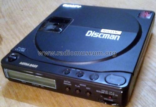 Discman - Mega Bass D-99; Sony Corporation; (ID = 2503901) R-Player