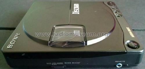 Discman Mega Bass D-9; Sony Corporation; (ID = 2461159) R-Player