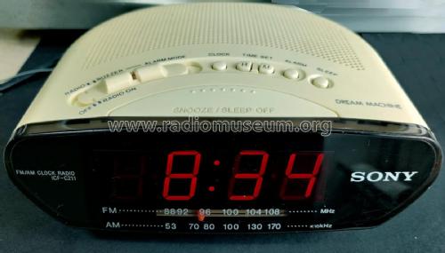 SONY Dream Machine ICF-C211 White FM/AM Clock Radio NIB NEW 