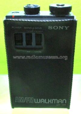 FM/AM Walkman SRF-70W Radio Sony Corporation; Tokyo, build
