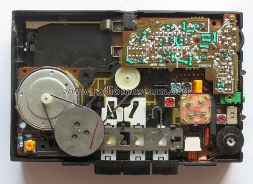 Walkman FM/AM Stereo Cassette Player WM-F41; Sony Corporation; (ID = 2111750) Radio
