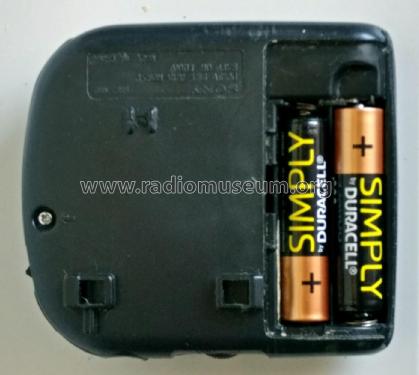 FM/AM Walkman SRF-M32; Sony Corporation; (ID = 2291293) Radio