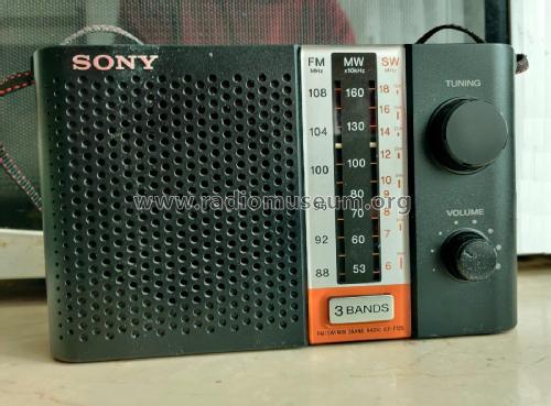 FM/SW/MW 3 Band Radio ICF-F12S; Sony Corporation; (ID = 2746151) Radio