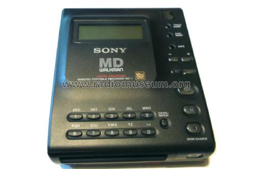 MD Walkman MiniDisc Portable Recorder MZ-1; Sony Corporation; (ID = 2160799) R-Player