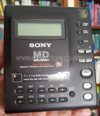 MD Walkman MiniDisc Portable Recorder MZ-1; Sony Corporation; (ID = 2536912) R-Player