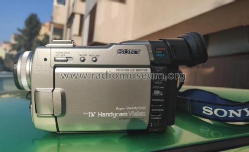 Mini DV Handycam Vision DCR-TRV9E; Sony Corporation; (ID = 3124394) R-Player