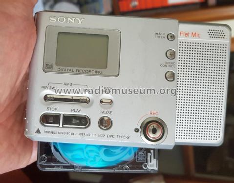 Portable MiniDisc Recorder MZ-B10; Sony Corporation; (ID = 2669706) R-Player