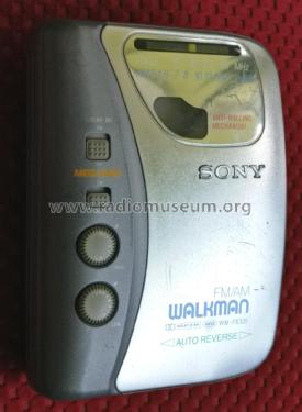 Walkman Radio Cassette Player WM-FX325; Sony Corporation; (ID = 2552015) Radio
